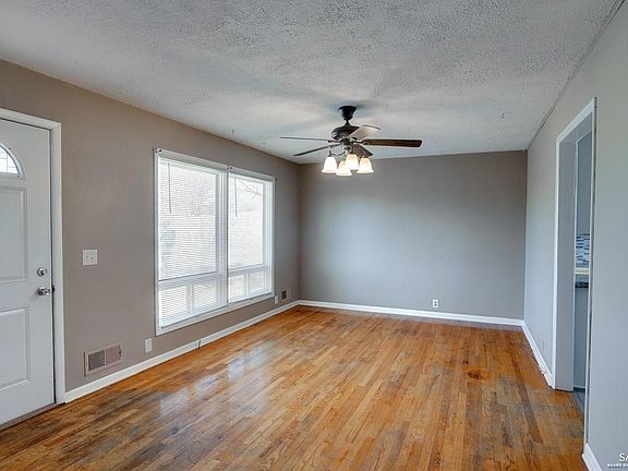 4th image of 1519 Cloud Cir