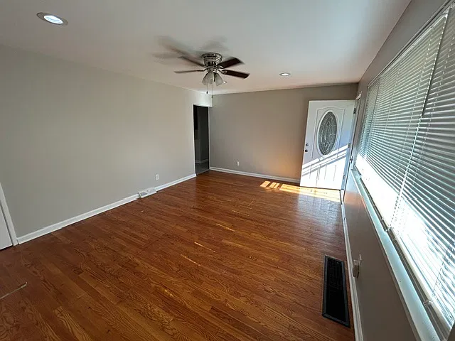 3 bed, 1014 sqft, $1,495 — Photo 3