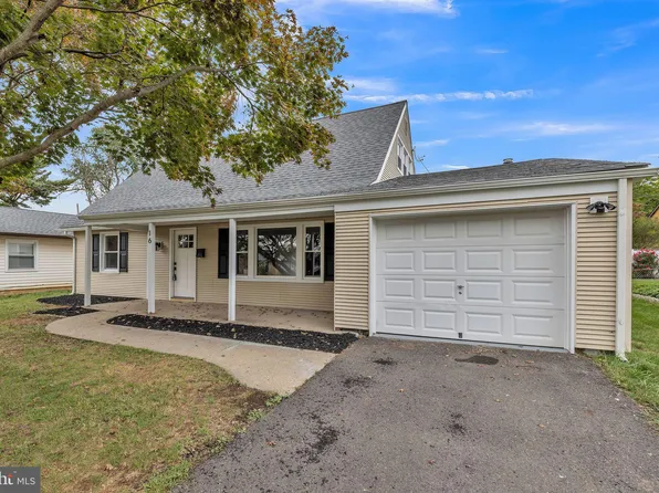 16 Gainscott Ln, Willingboro, NJ 08046