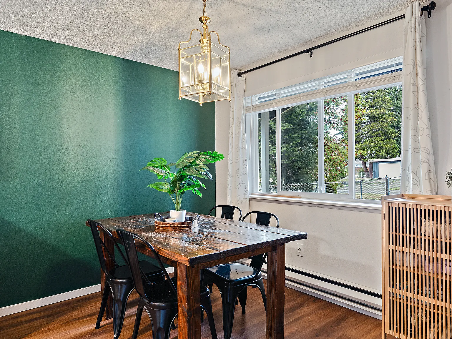 4308 E F St Tacoma WA - 1 — Photo 4