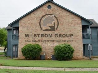 801 Treadwell Ct, Hurst, TX 76053