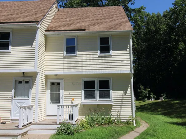 28 Jana Ln Unit 1, Stratham, NH 03885