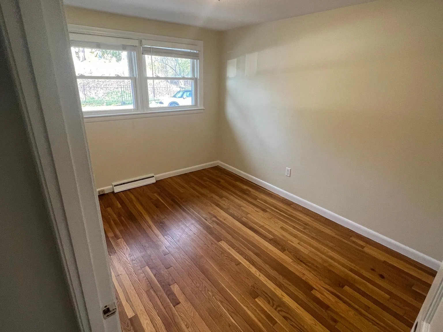68 Crescent St — Photo 2