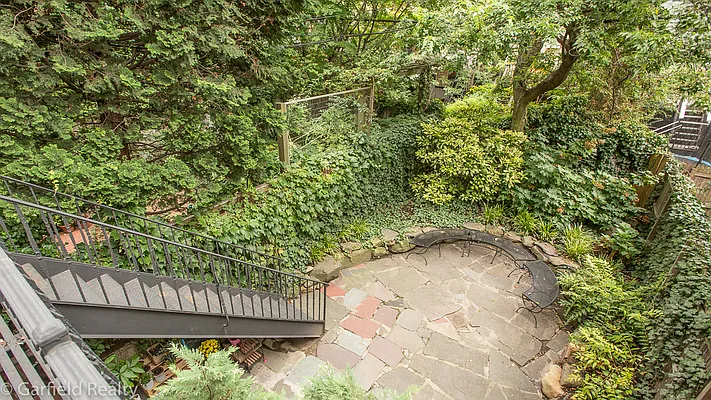 Rented by Garfield Realty  | media 25