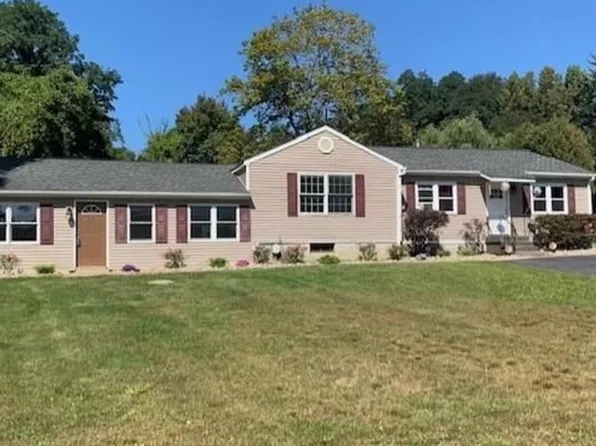 19 Blessing Rd #A, Slingerlands, NY 12159
