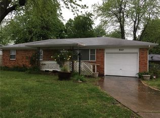 510 N Old Missouri Rd, Springdale, AR 72764