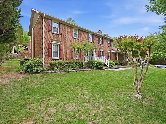 5th image of 113 Brookberry Dr