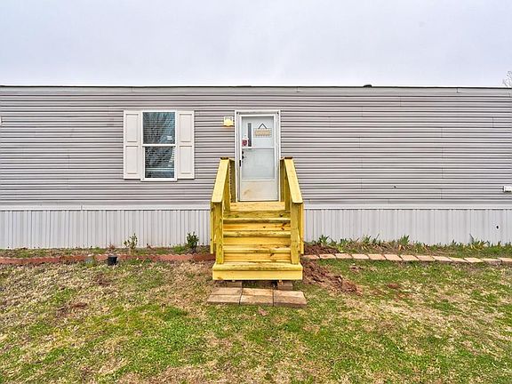 4th image of 330771 Williams Dr