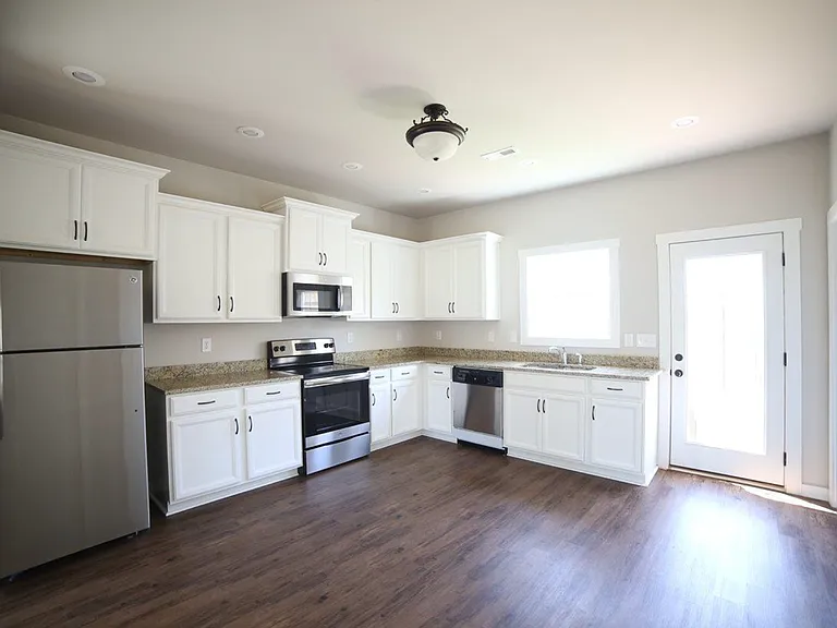 6410 Midtowne Ln NW — Photo 17