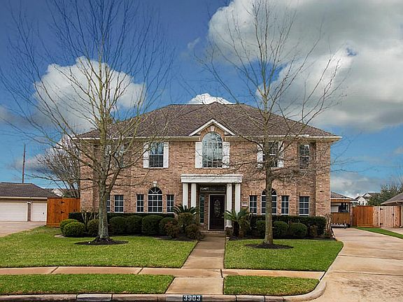 2nd image of 3903 Belvoir Park Dr
