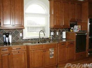 12423 W Watson Rd, Saint Louis, MO 63127