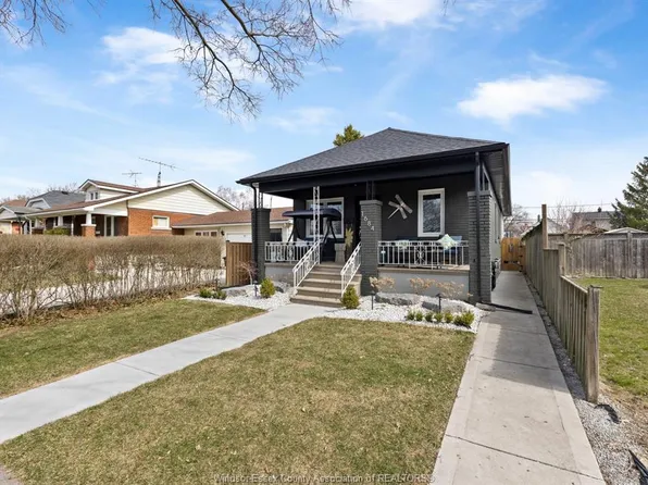 1684 Pierre Ave, Windsor, ON N8X 4P8