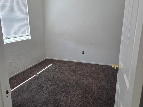 15415 Tonekai Rd Unit 1, Apple Valley, CA 92307