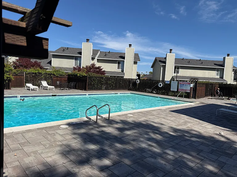 803 Vespucci Ln — Photo 10