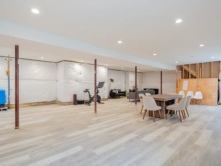 59 Gardiners Ln — Photo 33