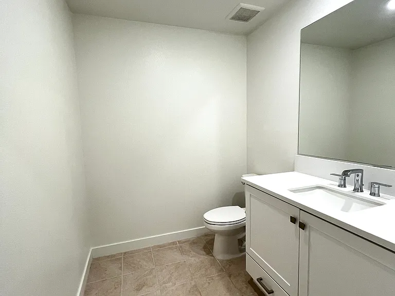 1645 W Lincoln Ave #101 — Photo 5