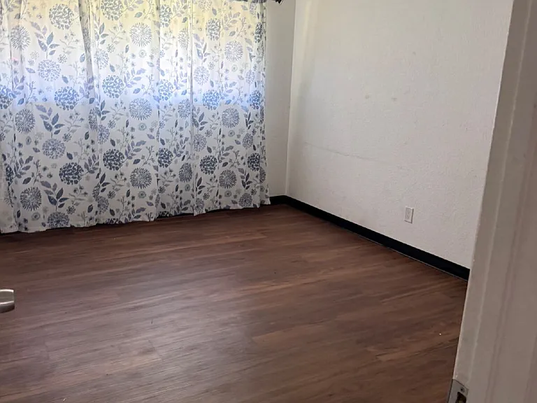 4607 Plaza Ln #D — Photo 16