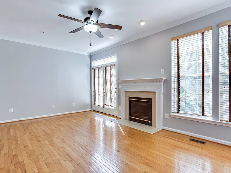 10410 Damascus Park Ln — Photo 28