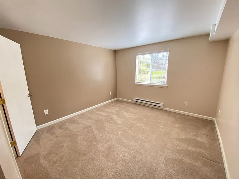 936 Village Way — Photo 15