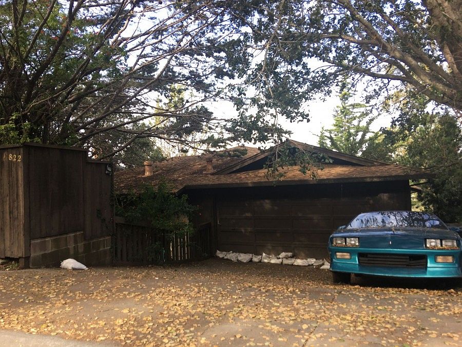 1st image of 1822 Oak Knoll Dr