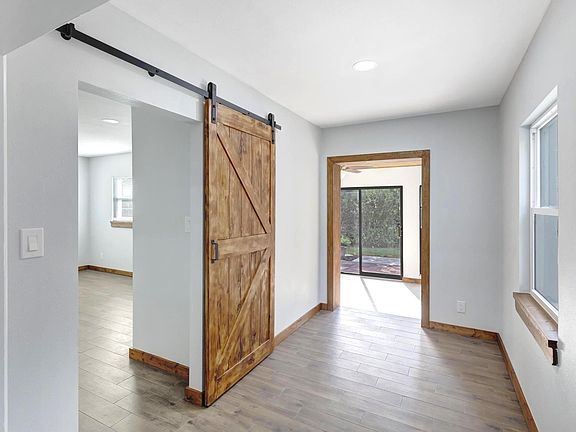 3rd image of 502 S Highland Ave