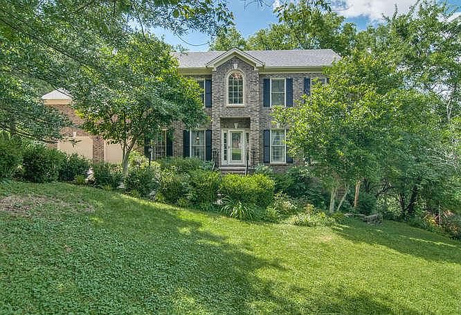 1st image of 374 Saint Andrews Dr