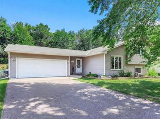 8594 Underwood Ln N, Maple Grove, MN 55369