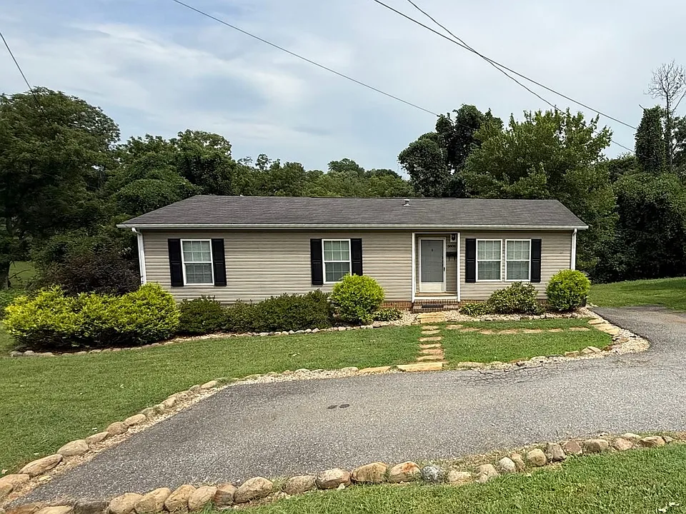 5806 Quaker Pkwy