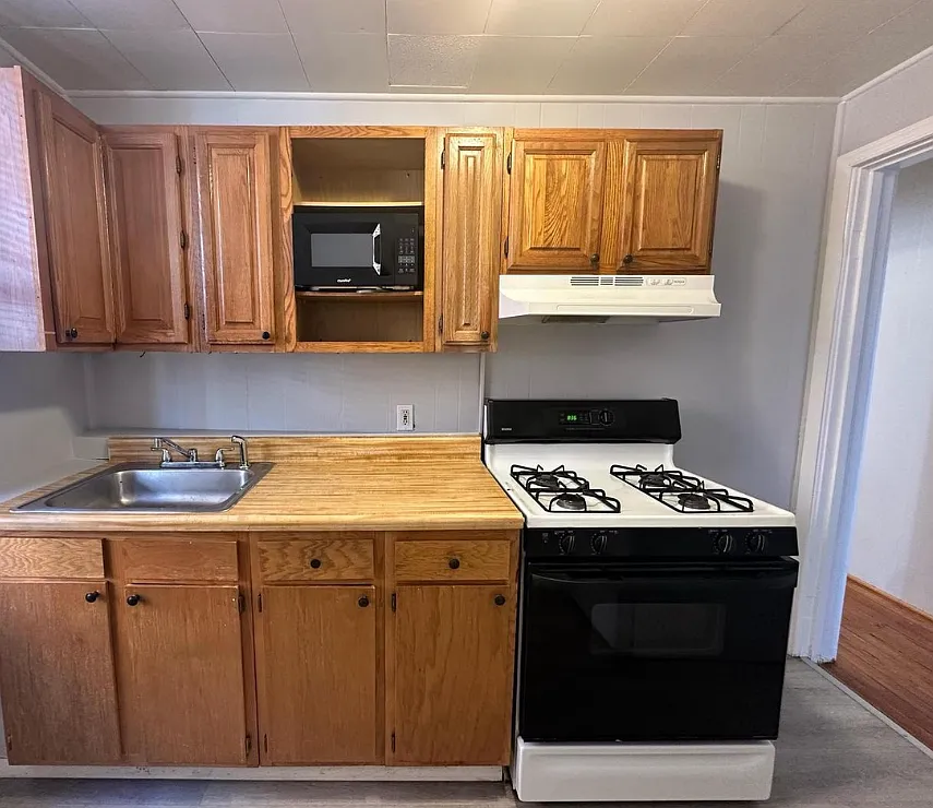 2 bed, 916 sqft, $990 — Photo 3