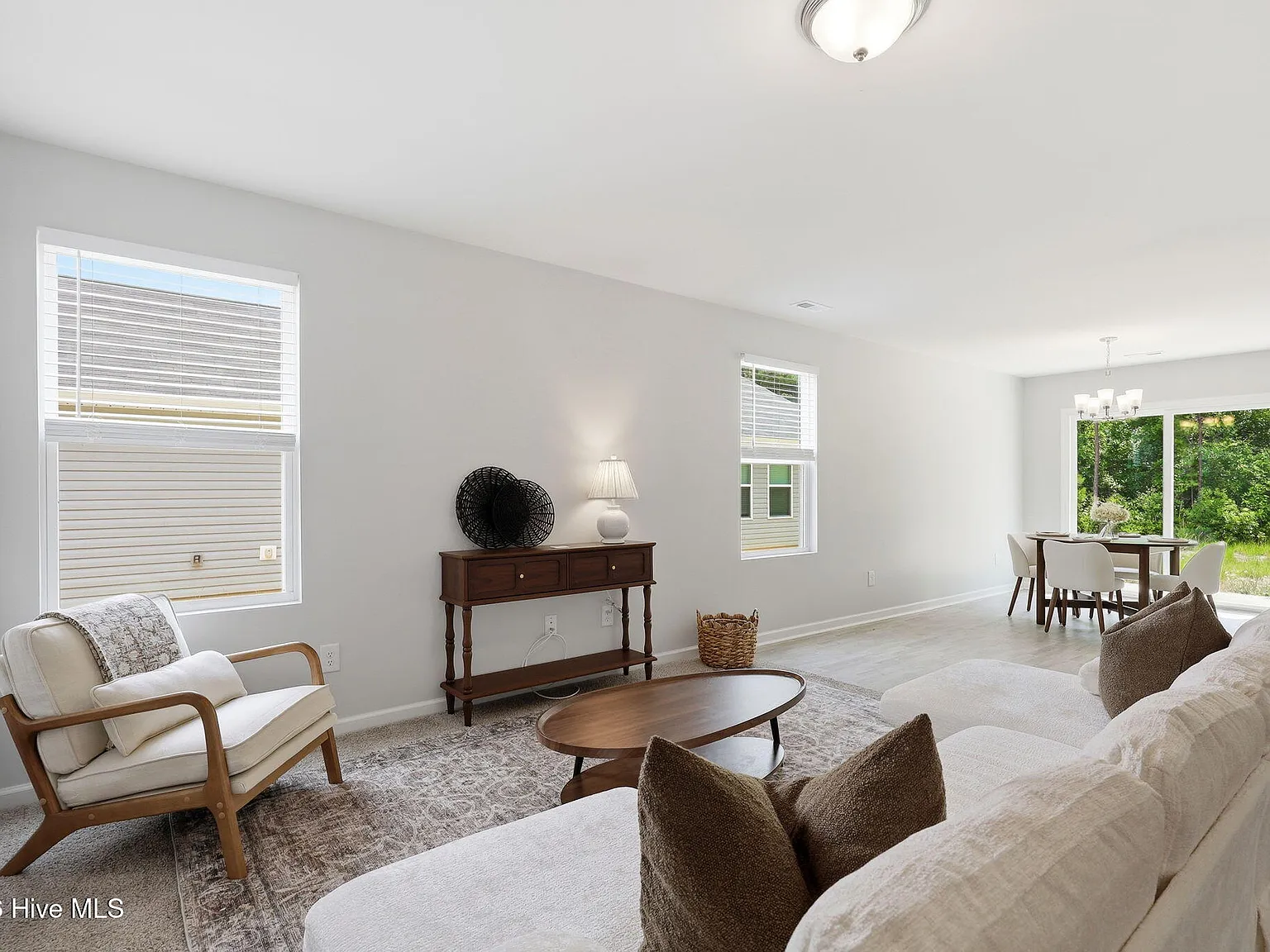 3 bed, 2.5 bath, 1789 sqft, $1,900 — Photo 3