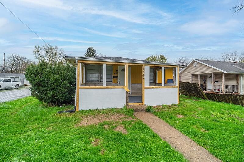 1st image of 2562 Azelda St #1