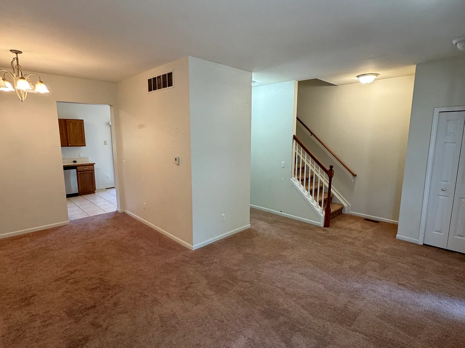 3 bed, 2.5 bath, 1500 sqft, $2,195 — Photo 4