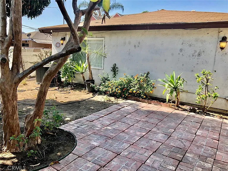 2312 Connor Ave — Photo 9