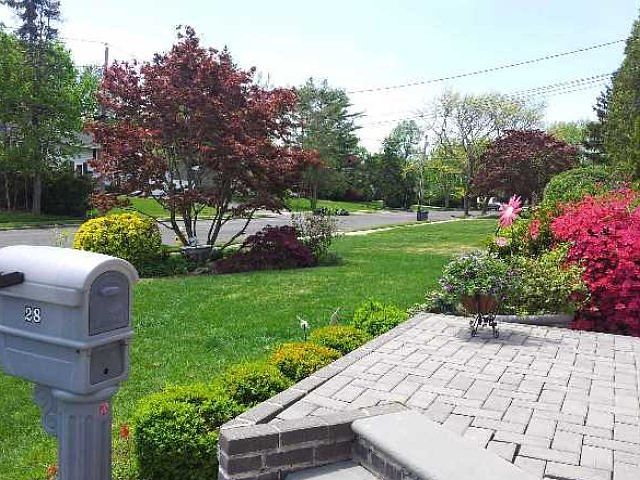 2nd image of 28 Foxwood Dr