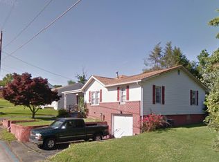 210 Kaywood Ave, Mt Carmel, TN 37645