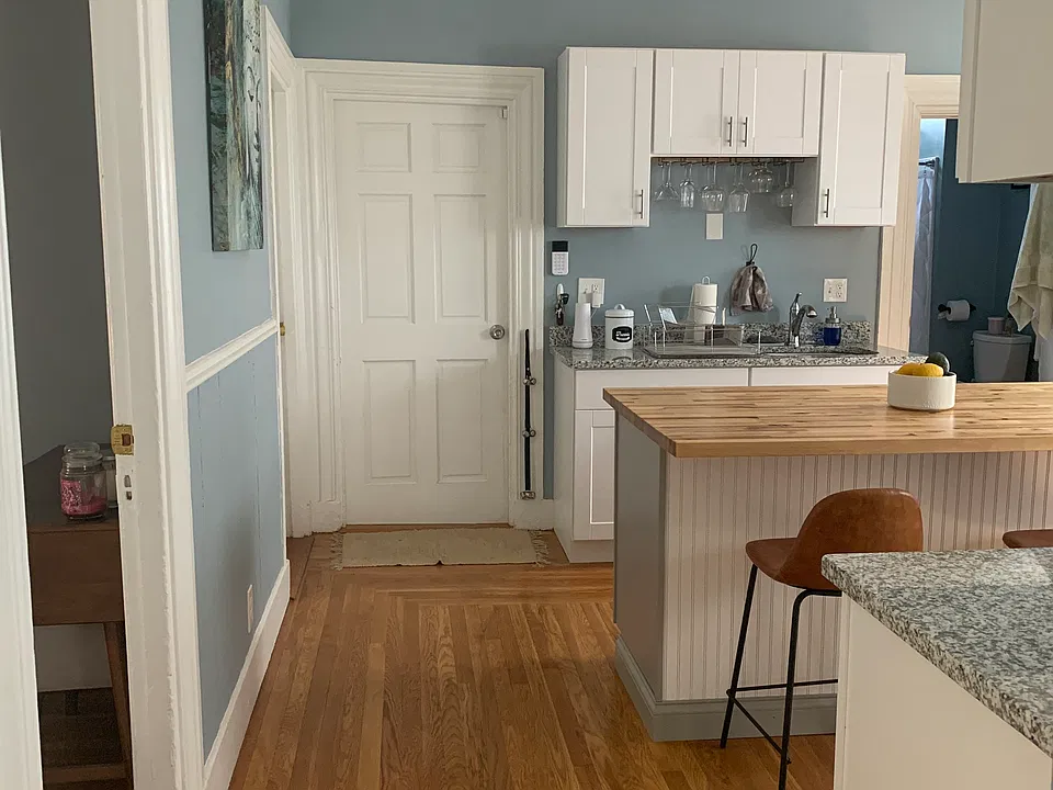130 Sutton St #1