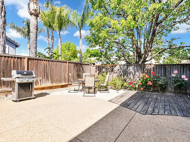 823 Springhaven Dr — Photo 30