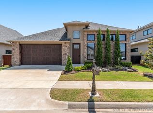 8505 S Phoenix Ave, Tulsa, OK 74132