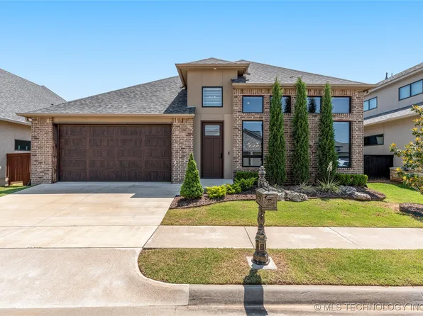 8505 S Phoenix Ave, Tulsa, OK 74132