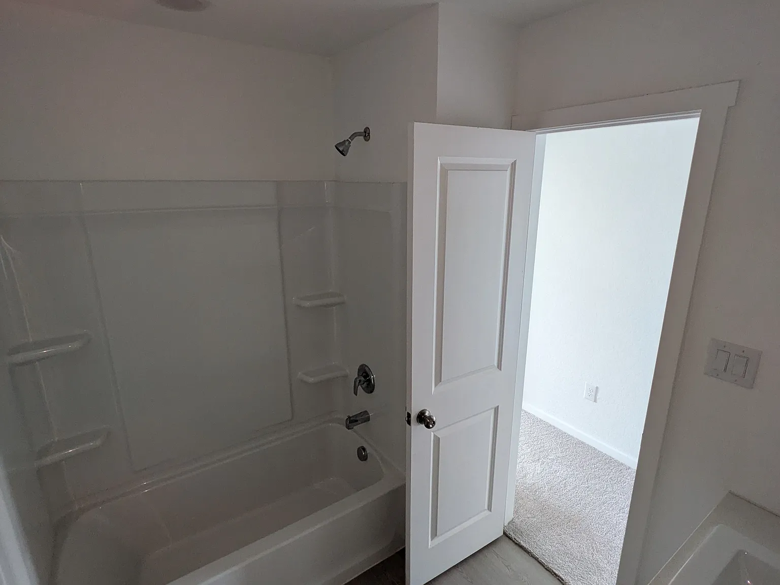 4 bed, 1692 sqft, $1,690 — Photo 3