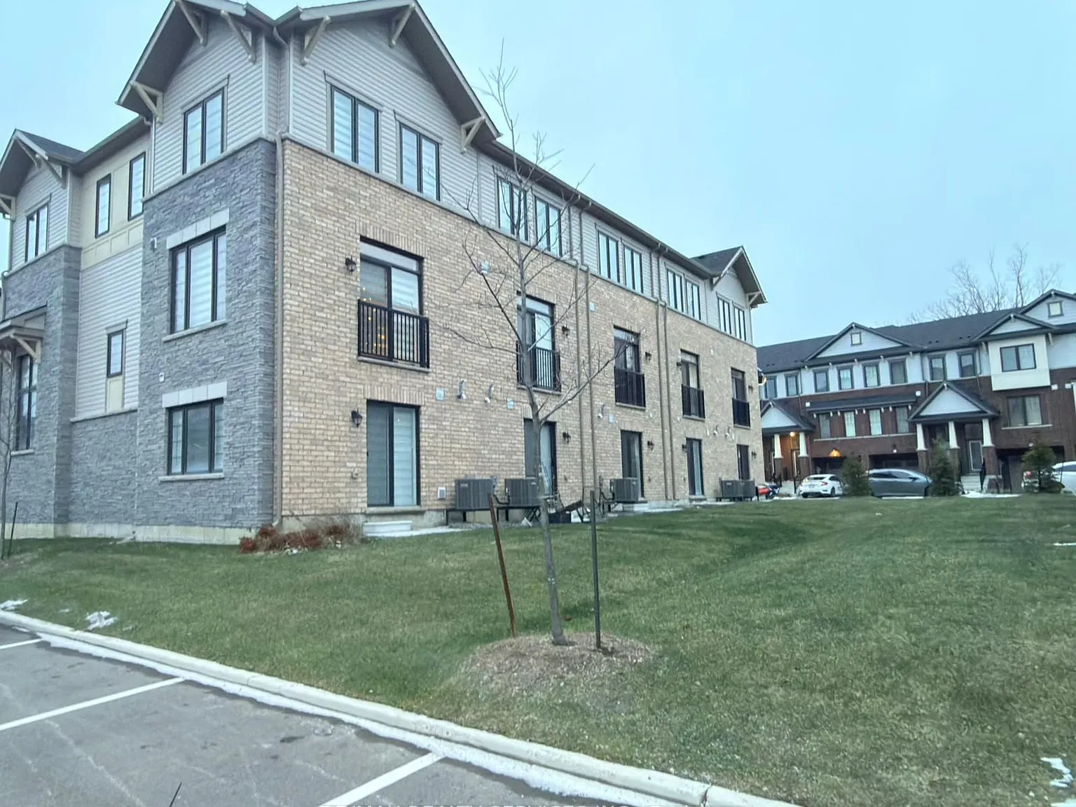4 bed, $2,799 — Photo 3