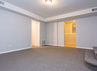 1650 E 72nd St, Chicago, IL 60649