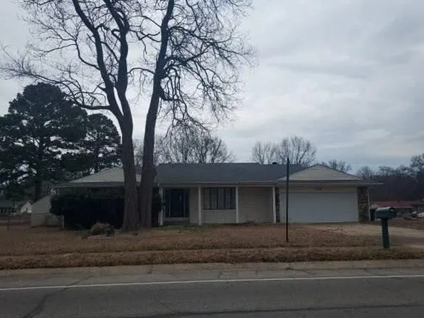 300 Stonewall Dr, Jacksonville, AR 72076