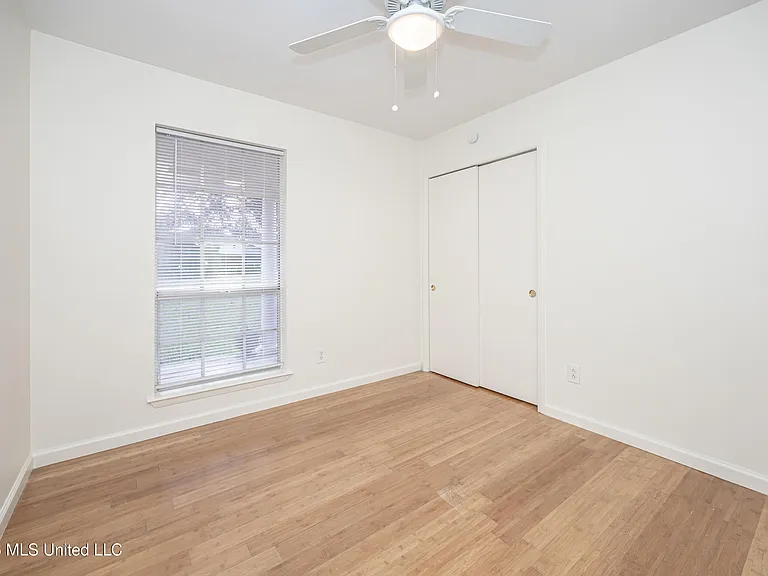 1213 King Henry Dr — Photo 37