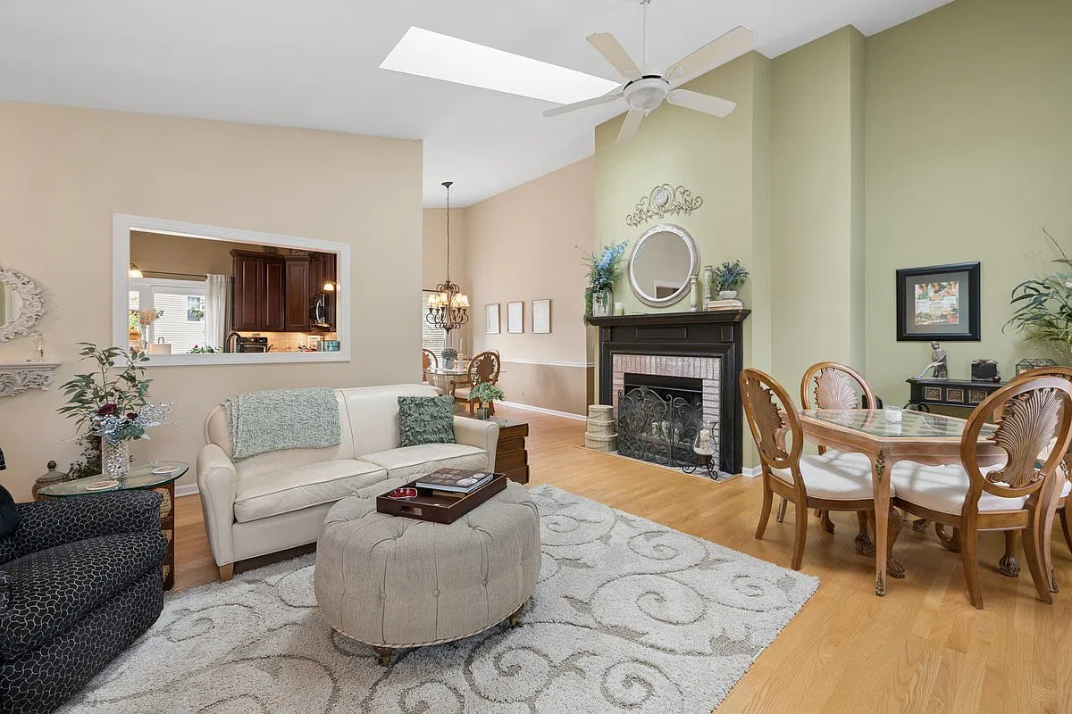 3 bed, 1443 sqft, $3,150 — Photo 4