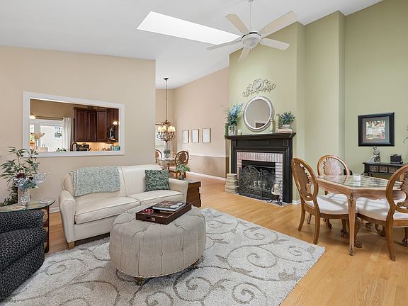 4th image of 1069 Devonshire Ave #1069