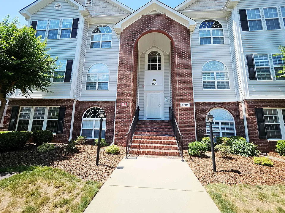 3704 Cotswold Ter #3A