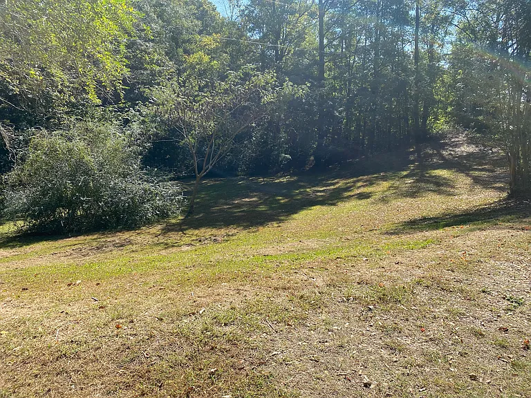 448 Fawn Grove Rd — Photo 2