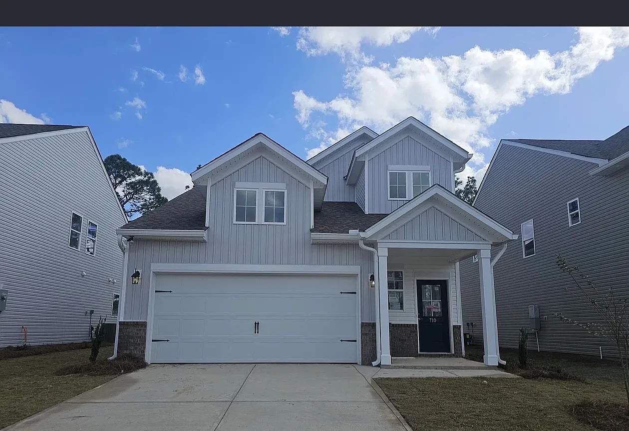 4 bed, 2046 sqft, $2,350 — Photo 1