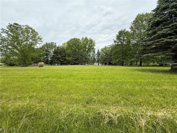 Morgan Dr, Doylestown, OH 44230